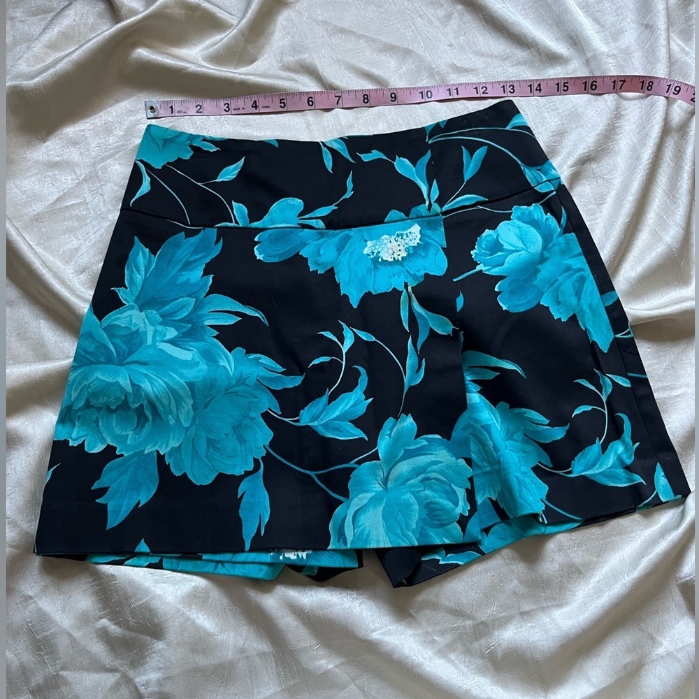 Cache Black and Teal Floral Skort